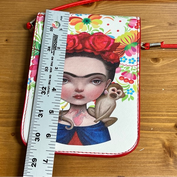 Frida Kahlo Crossbody Mini Bag NWOT - Picture 6 of 8